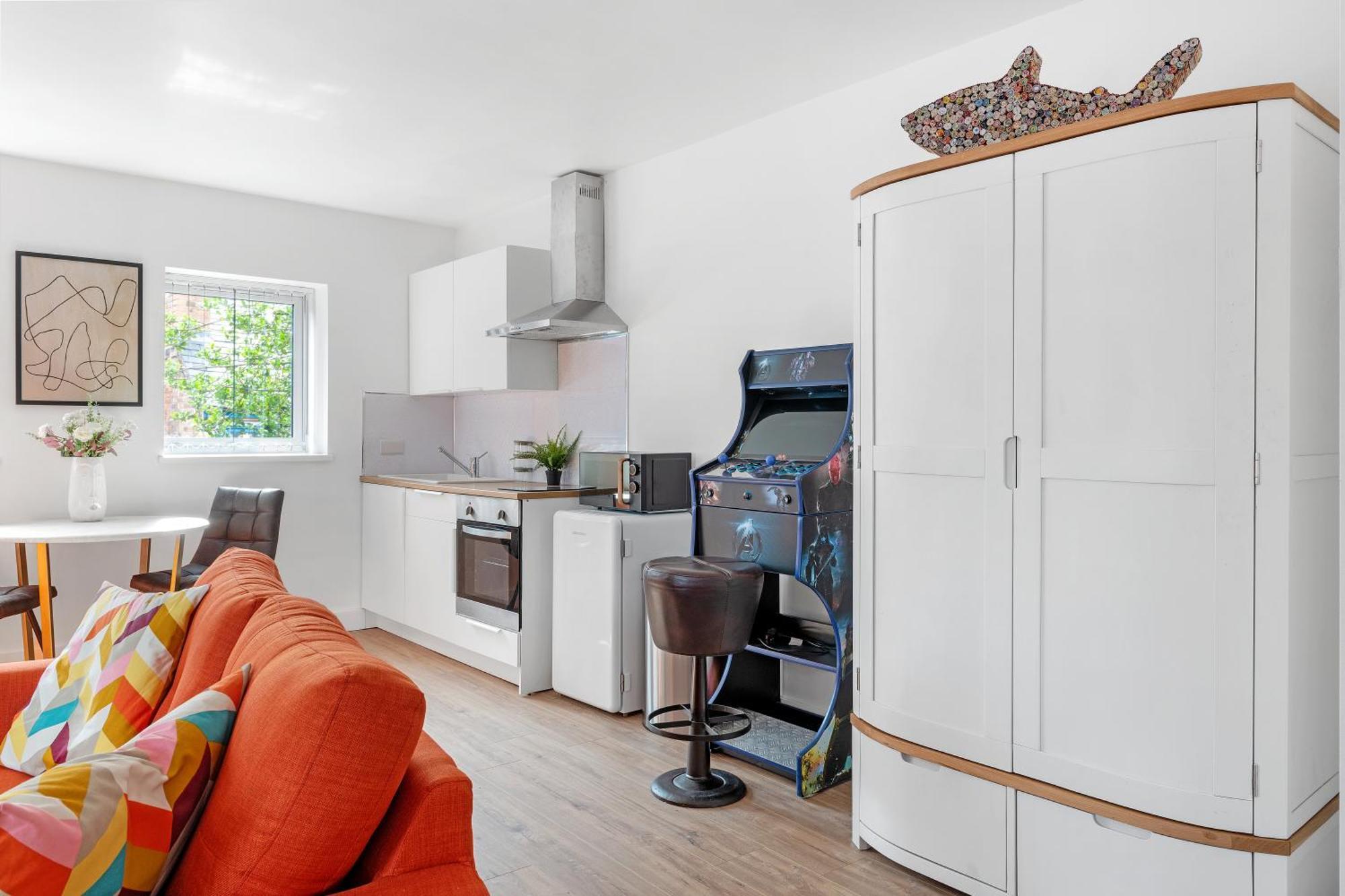 Modern Studio In Arnold Centre นอตติงแฮม ภายนอก รูปภาพ