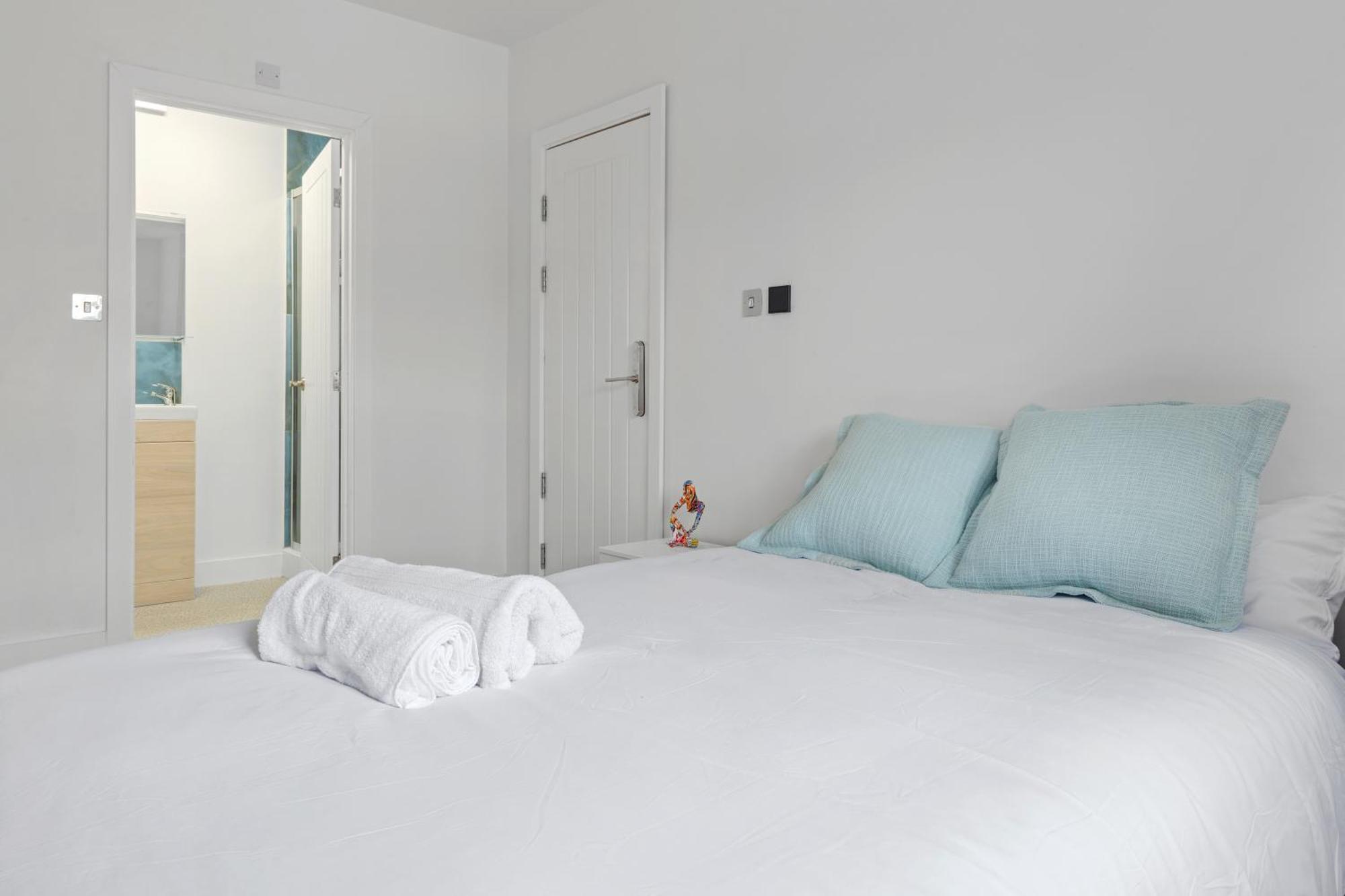 Modern Studio In Arnold Centre นอตติงแฮม ภายนอก รูปภาพ