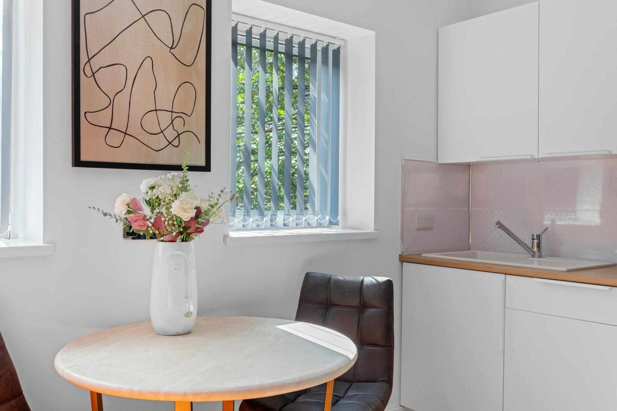 Modern Studio In Arnold Centre นอตติงแฮม ภายนอก รูปภาพ